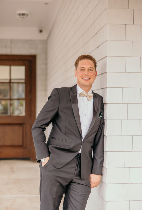 Portrait of Jay Irvine, Licensed Real Estate Advisor.